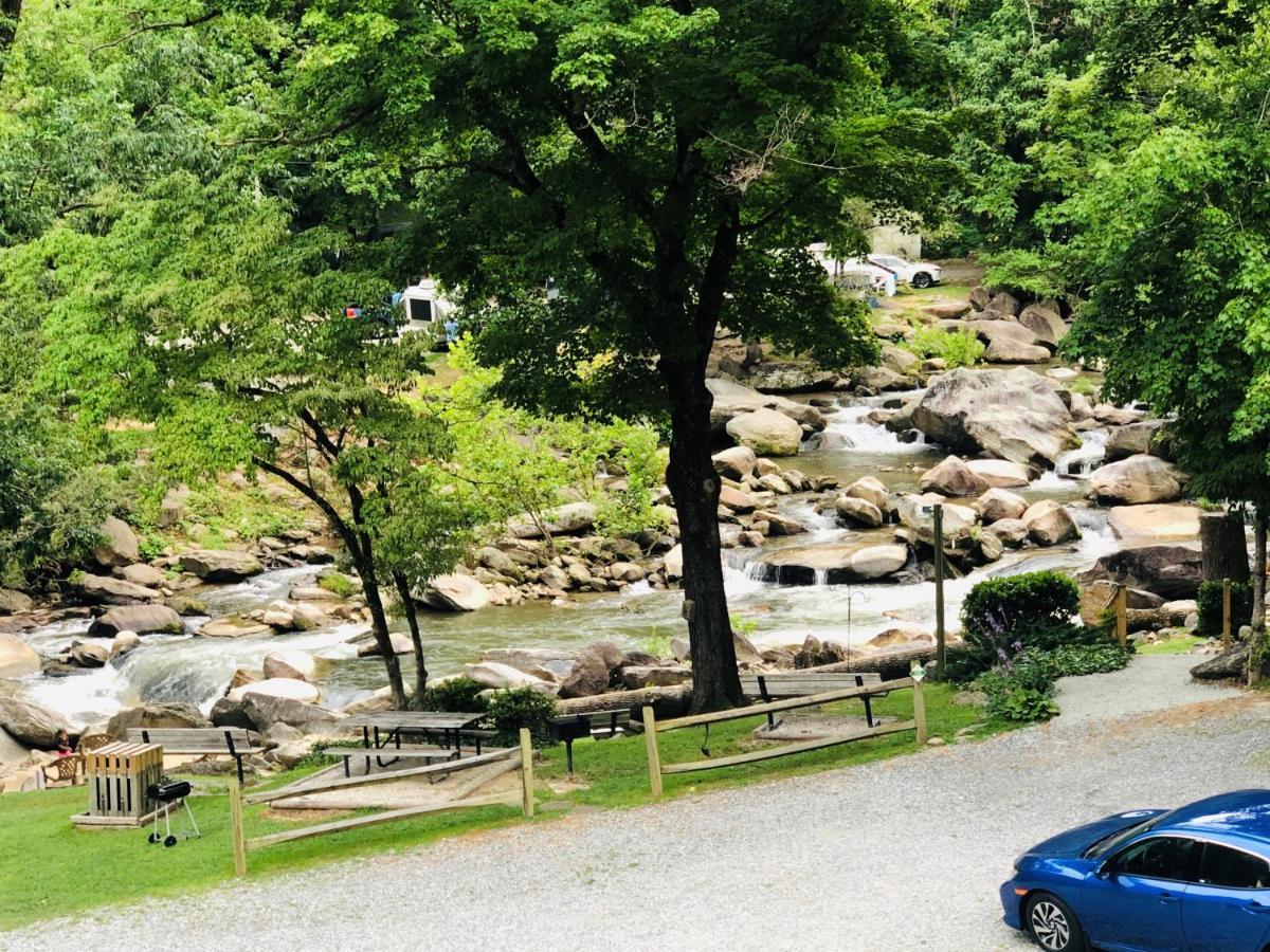 The Evening Shade River Lodge And Cabins Chimney Rock Exterior foto