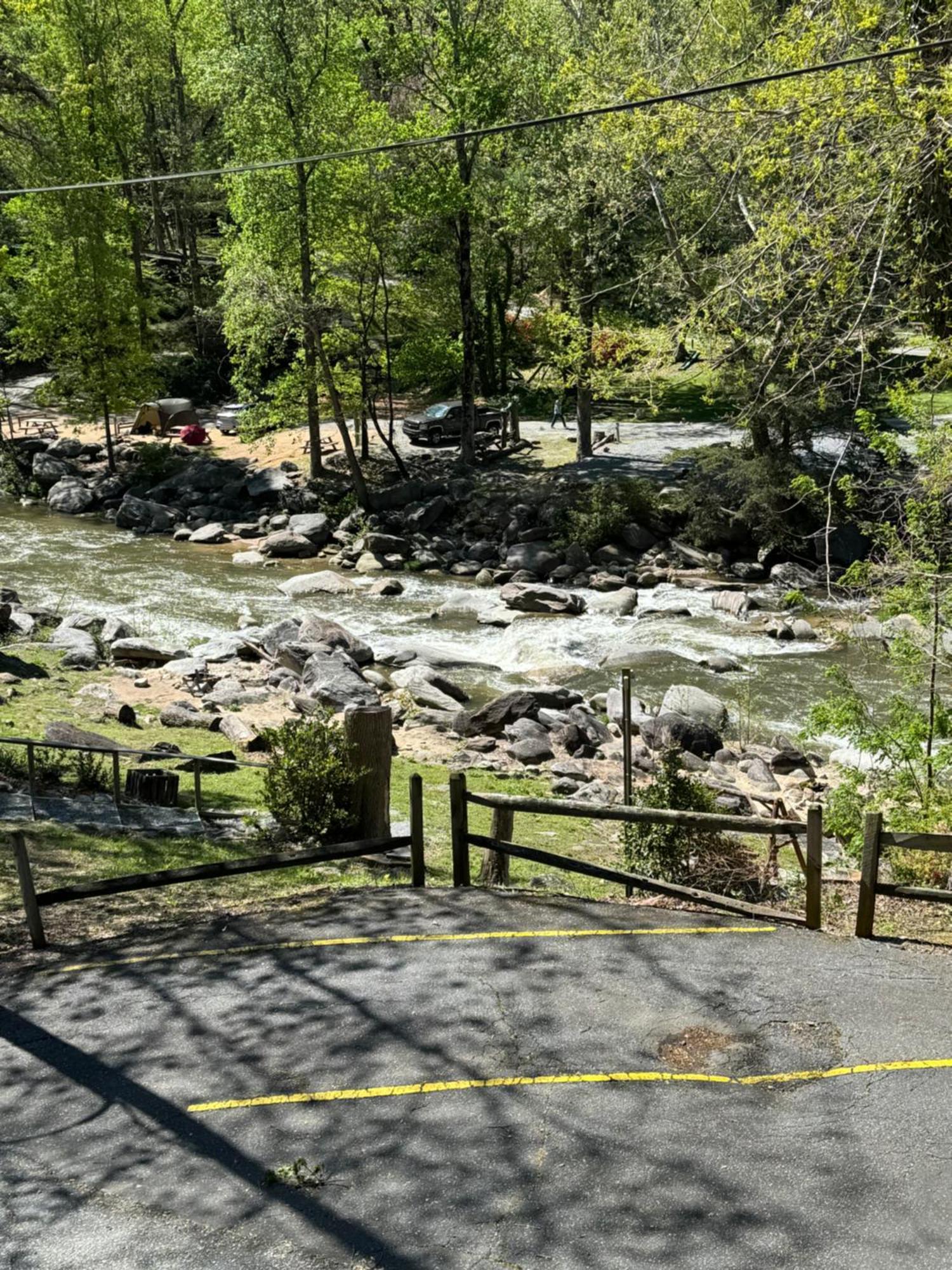 The Evening Shade River Lodge And Cabins Chimney Rock Exterior foto